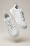 White Sneakers | NIKE High Quality Soul | Scarf
